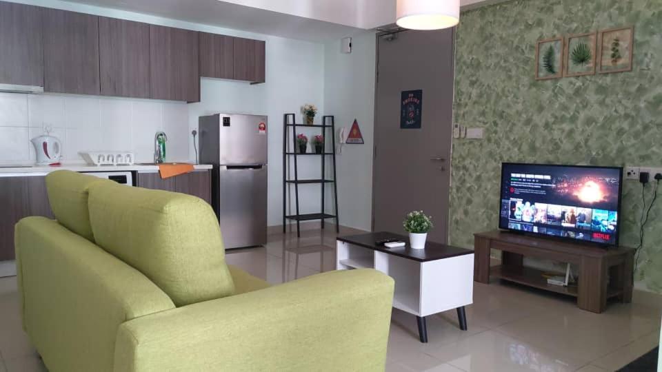 Cozy Studio Unit,Cyberjaya,Wifi, Netflix,Free Parking Apartment Exterior photo